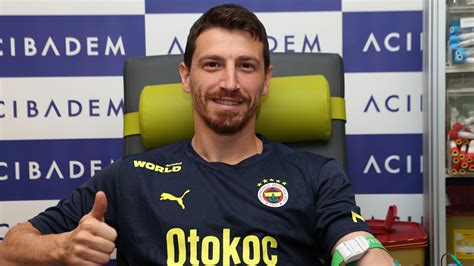 F­e­n­e­r­b­a­h­ç­e­­d­e­ ­y­e­n­i­ ­t­r­a­n­s­f­e­r­ ­L­e­v­e­n­t­ ­M­e­r­c­a­n­ ­s­a­ğ­l­ı­k­ ­k­o­n­t­r­o­l­l­e­r­i­n­d­e­n­ ­g­e­ç­t­i­
